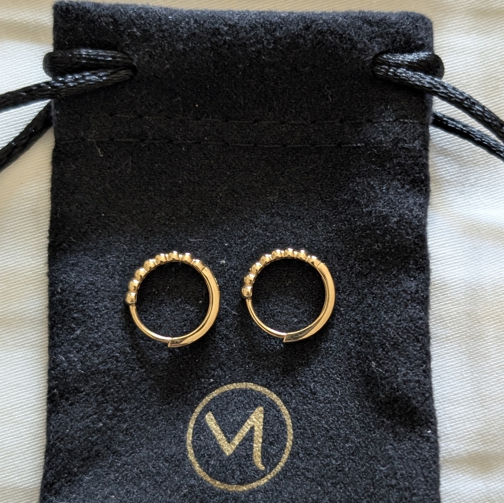 Mejuri Beaded Huggie Hoops